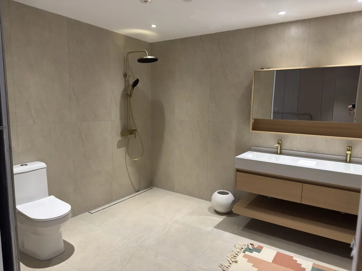 Finished modular bathroom